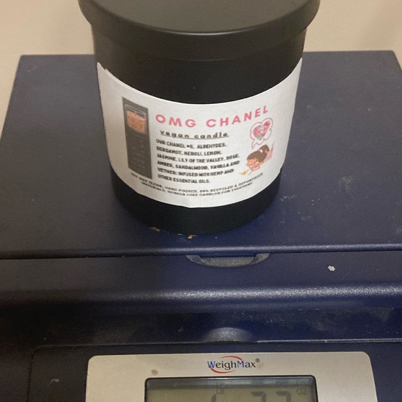 OMG Chanel! Candle - Picture 3 of 6